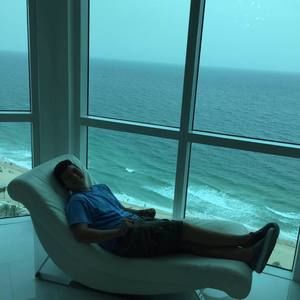 Meet your Posher, Kevin douglas